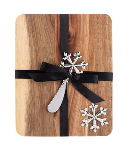 Silver Snowflake Cutting Board & Spreader